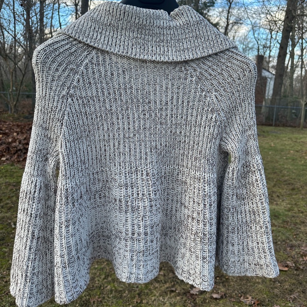 Cache  Buttoned Brown /White  Sweater Cape- Sophisticated Eye catching Style - Picture 6 of 16